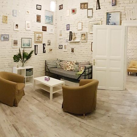 Bpr Wolf Apartment With Terrace บูดาเปสต์ ภายนอก รูปภาพ