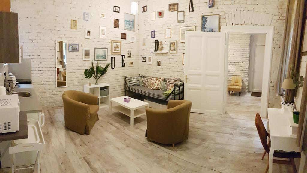 Bpr Wolf Apartment With Terrace บูดาเปสต์ ภายนอก รูปภาพ