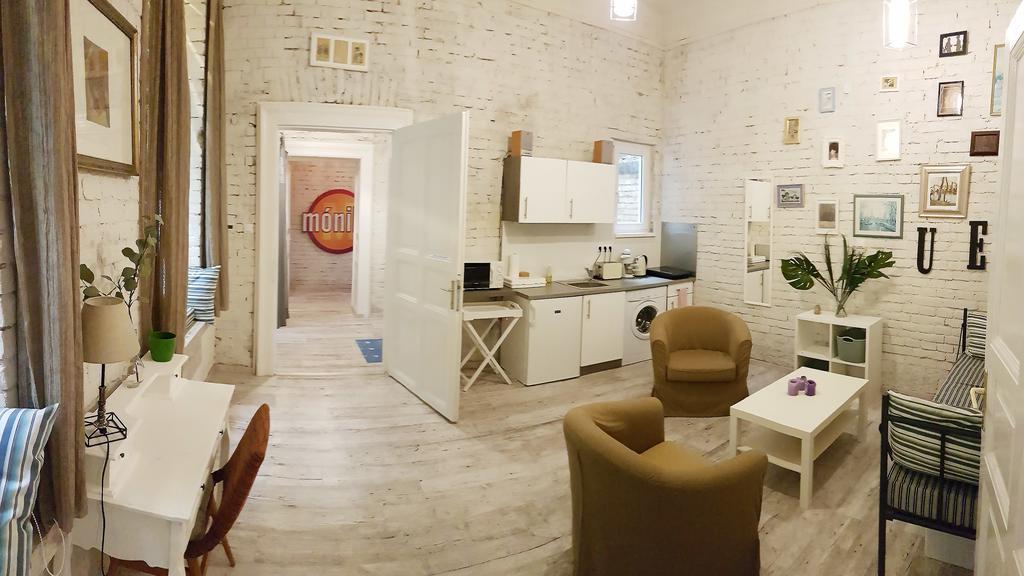 Bpr Wolf Apartment With Terrace บูดาเปสต์ ภายนอก รูปภาพ