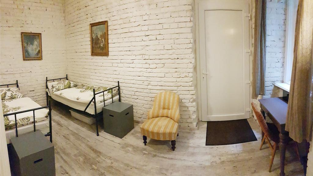 Bpr Wolf Apartment With Terrace บูดาเปสต์ ภายนอก รูปภาพ